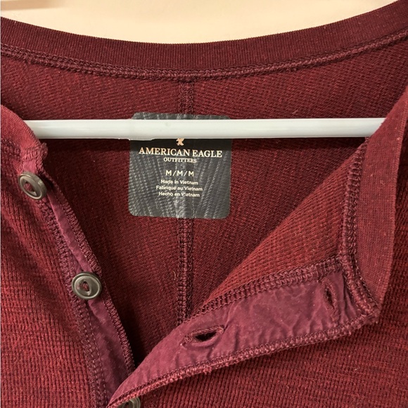 American Eagle Men’s burgandy long sleeve with buttons - Picture 3 of 4